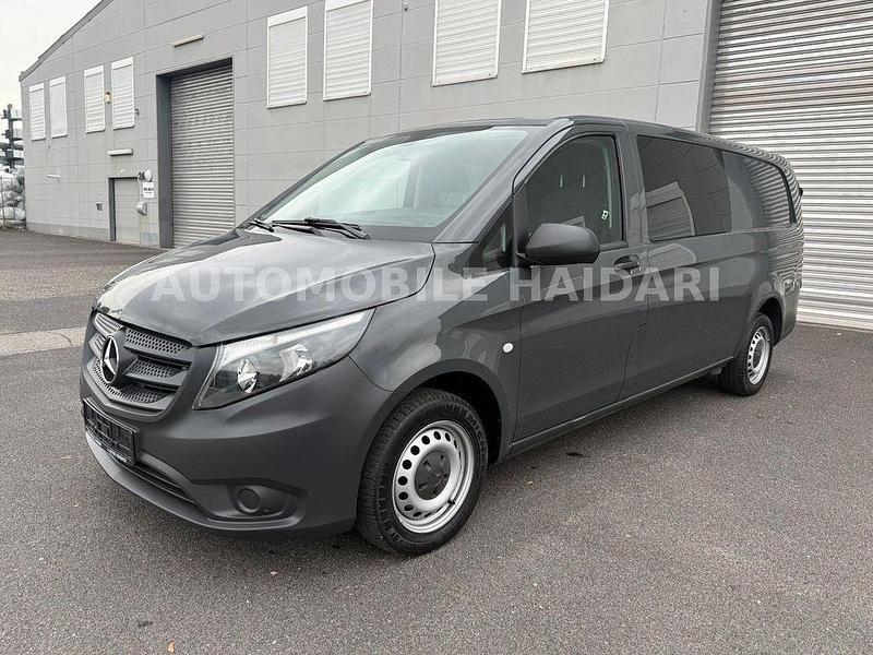 Grau Gebraucht 2016 Mercedes Vito Van / Kleinbus | 11.888 € (Superpreis) - Bild 1/4