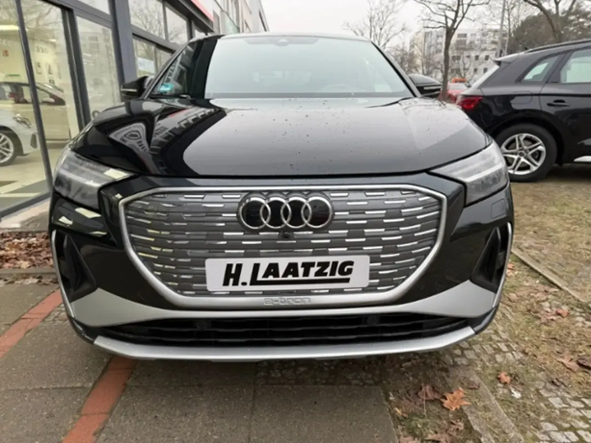 Gebraucht Audi Q4 Sportback e-tron Ambiente 219 kW (299 PS) 2021 Schwarz SUV