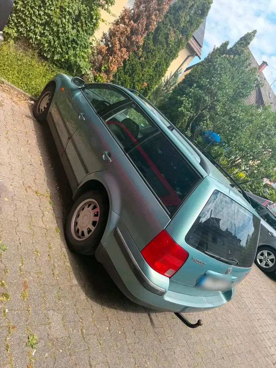 Gebraucht VW Passat 105 PS (77 kW) 1999 Grün Kombi