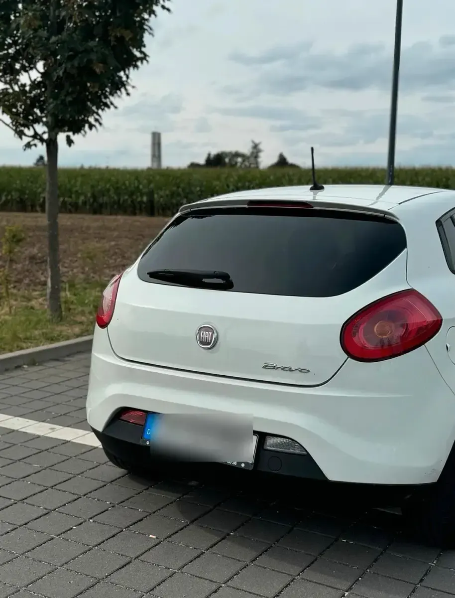 Gebraucht Fiat Bravo 120 PS (88 kW) 2011 Weiß Kleinwagen