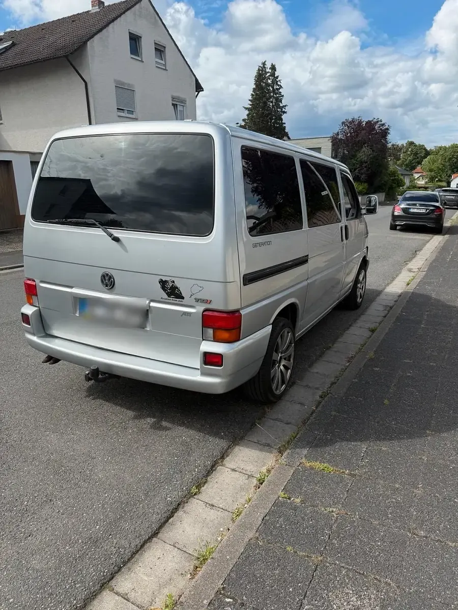 Gebraucht VW Multivan 150 PS (110 kW) 2003 Silber Van / Kleinbus