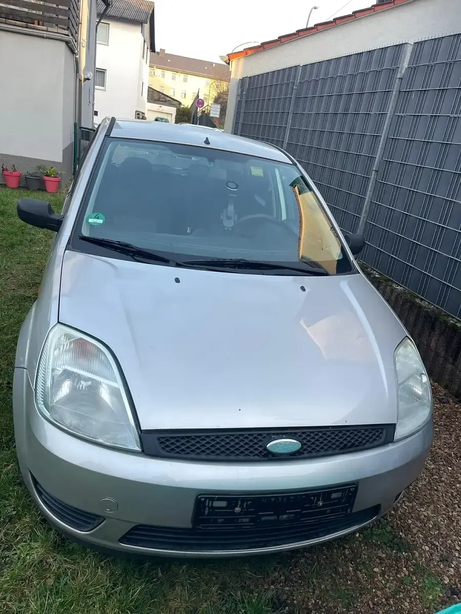 Gebraucht Ford Fiesta 2005 Silber Kleinwagen
