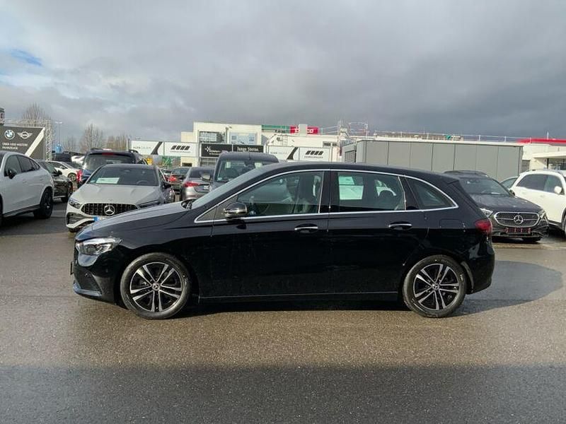 Gebraucht Mercedes B200 Progressive 150 PS (110 kW) 2026 Unilack nachtschwarz Van / Kleinbus