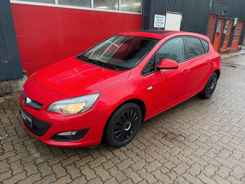 Gebraucht Opel Astra Selection 116 PS (85 kW) 2015 Rot Limousine