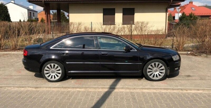 Blau Gebraucht 2009 Audi A8 Limousine | 22.500 € - Bild 1/3