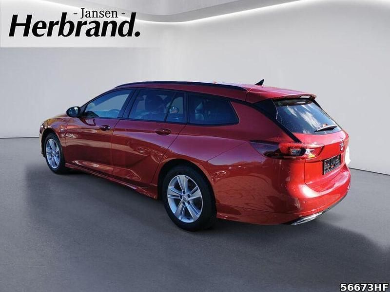 Gebraucht Opel Insignia Ultimate 174 PS (127 kW) 2022 Chili rot/kardio rot Kombi