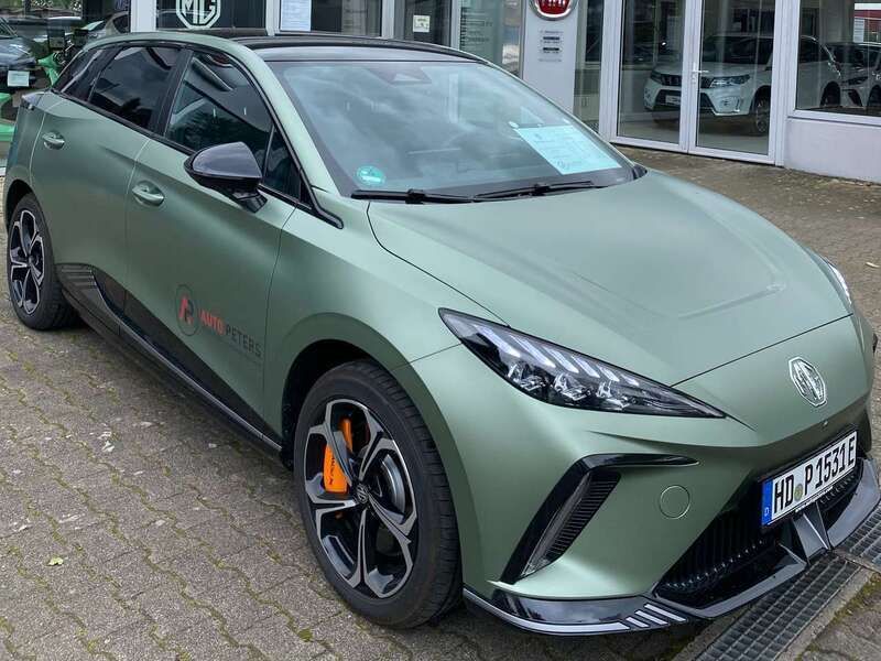 Hunter green Gebraucht 2023 MG MG4 EV Kleinwagen | 33.950 € (Fairer Preis) - Bild 1/4