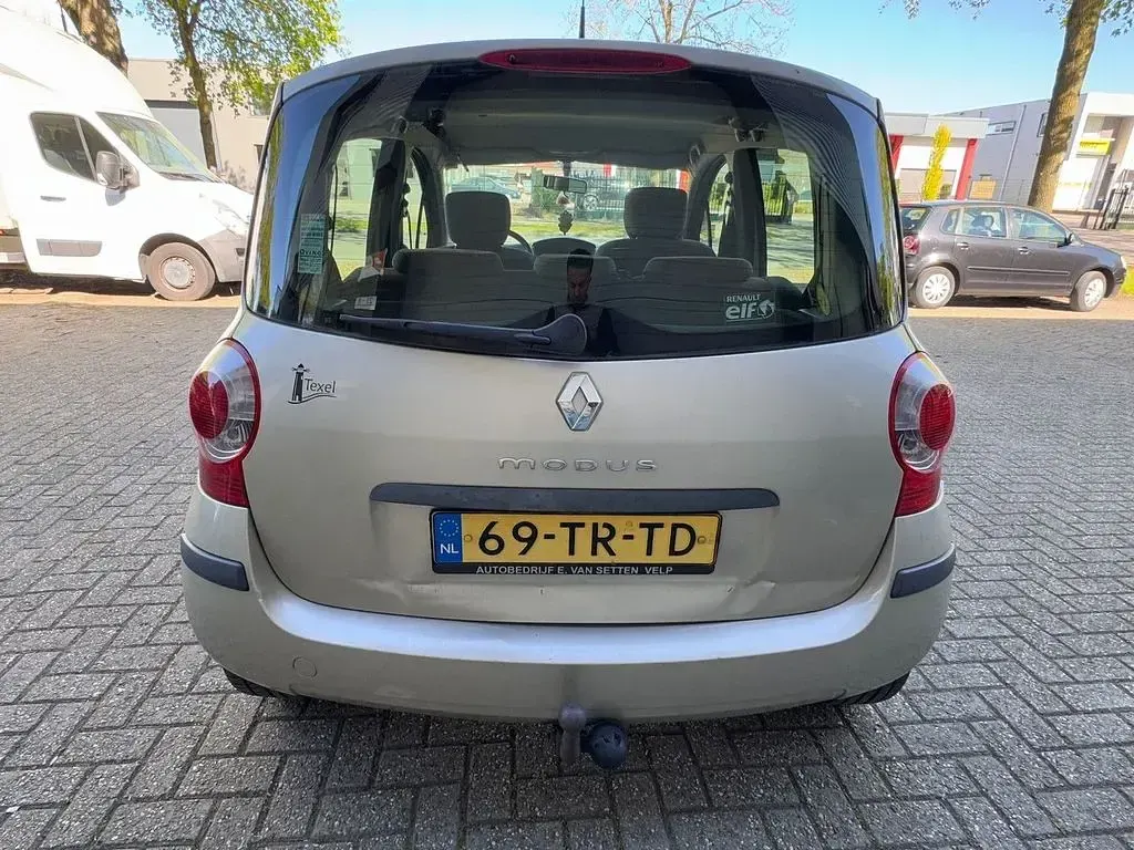 Używany Renault Modus Dynamique 98 KM (72 kW) 2007 Beżowy Minivan