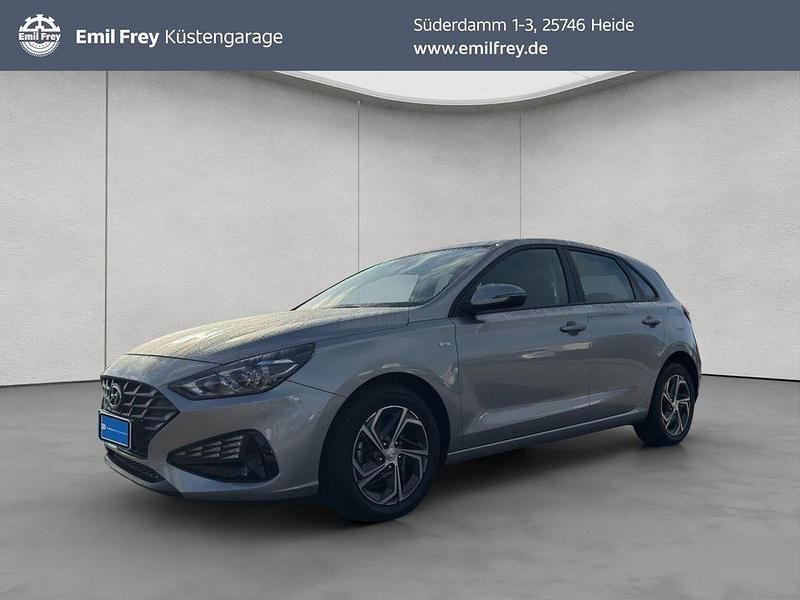 Silber Gebraucht 2023 Hyundai i30 GO! Limousine | 16.990 € (Guter Preis) - Bild 1/4