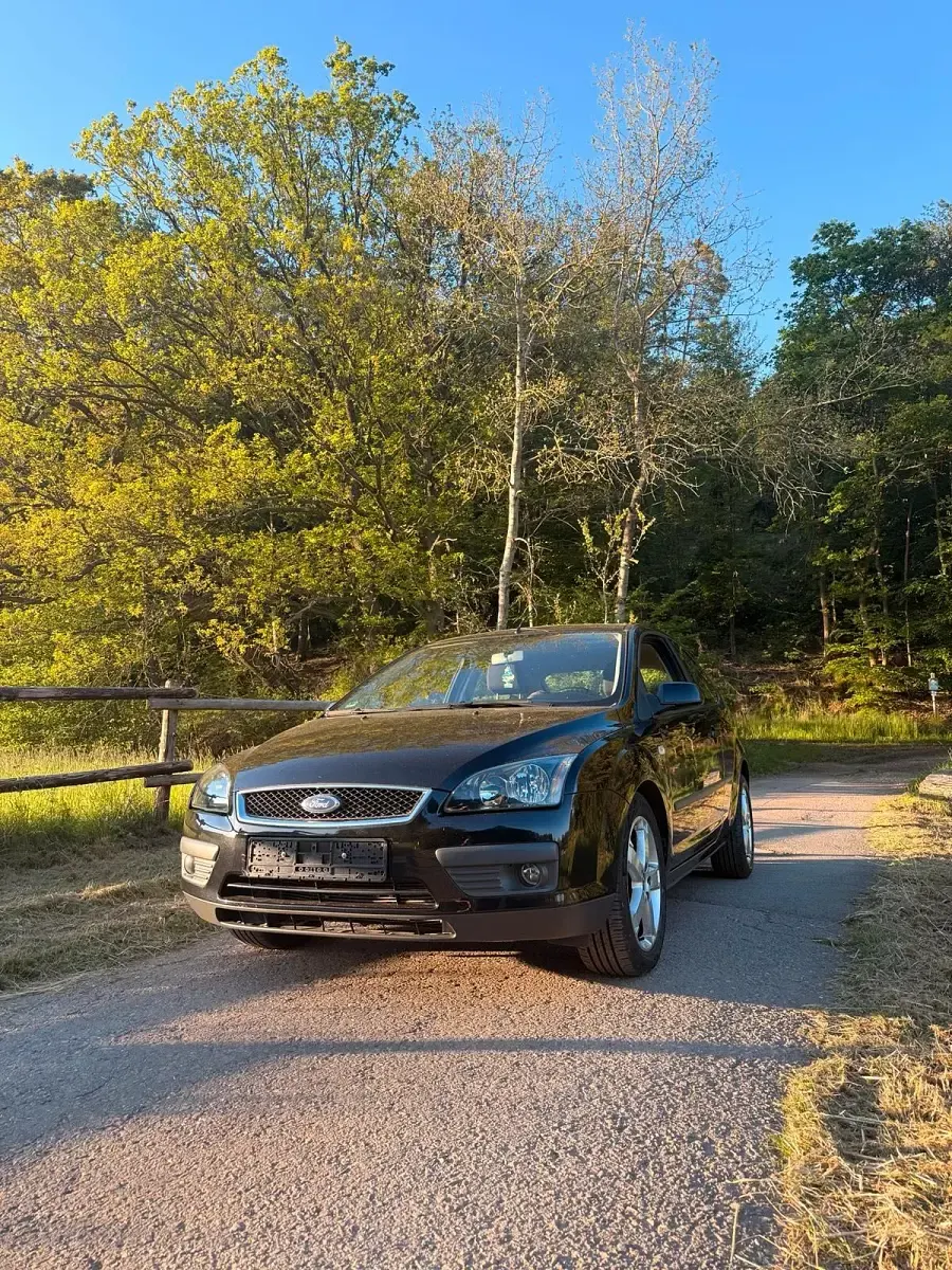 Używany Ford Focus 115 KM (84 kW) 2006 Czarny Coupe