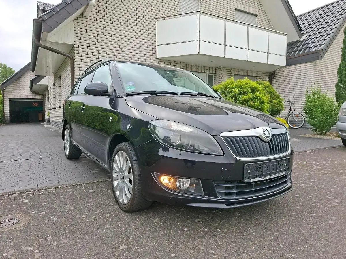 Gebraucht Skoda Fabia 105 PS (77 kW) 2015 Schwarz Kombi