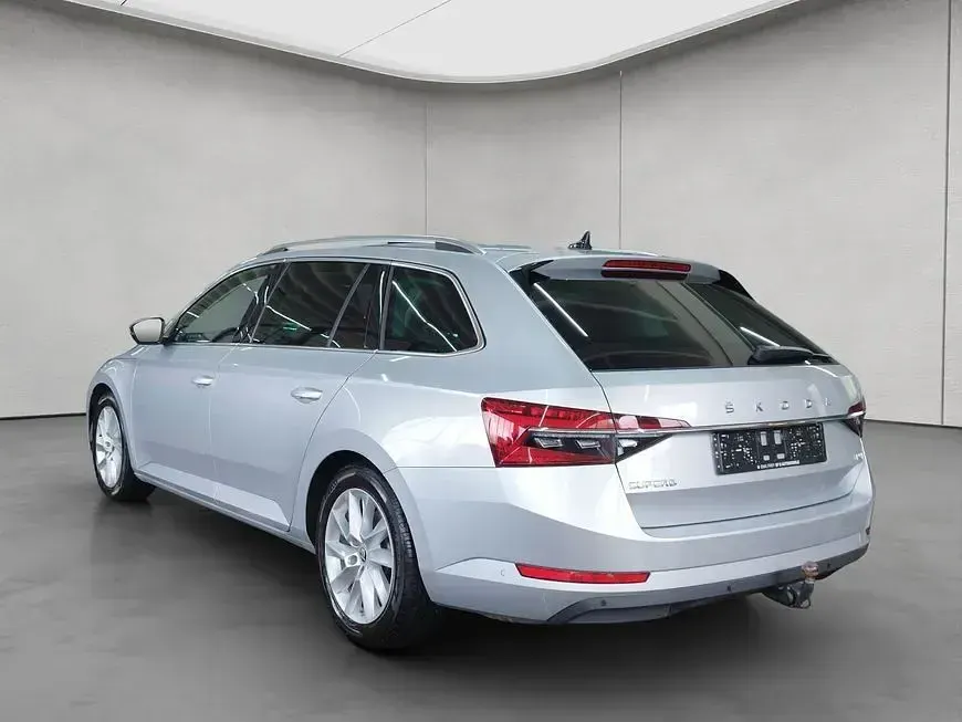 Usata Skoda Superb Style 200 CV (147 kW) 2023 Argento Station wagon