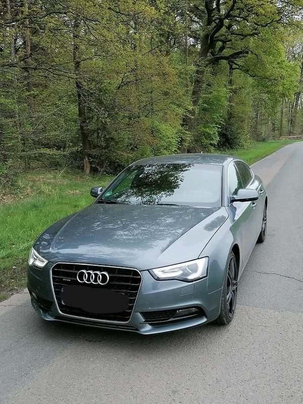 Grau Gebraucht 2012 Audi A5 Sportback Limousine | 11.800 € (Guter Preis) - Bild 1/4