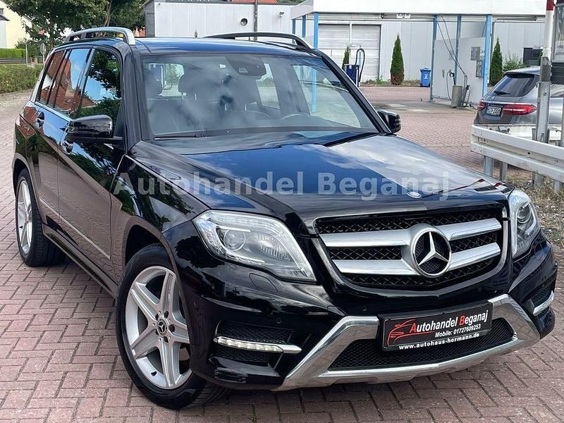 Schwarz Gebraucht 2012 Mercedes GLK200 AMG SUV | 11.999 € (Fairer Preis) - Bild 1/4