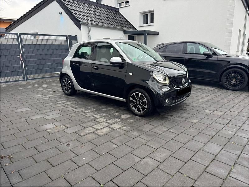 Gebraucht Smart ForFour Passion 71 PS (52 kW) 2014 Schwarz Kleinwagen