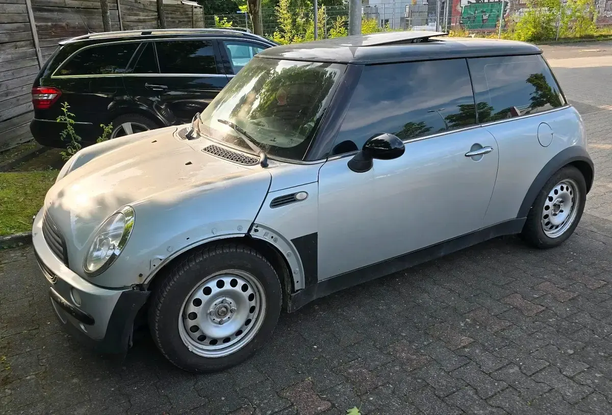 Käytetty Mini Cooper 116 HP (85 kW) 2001 Hopea Viistoperä