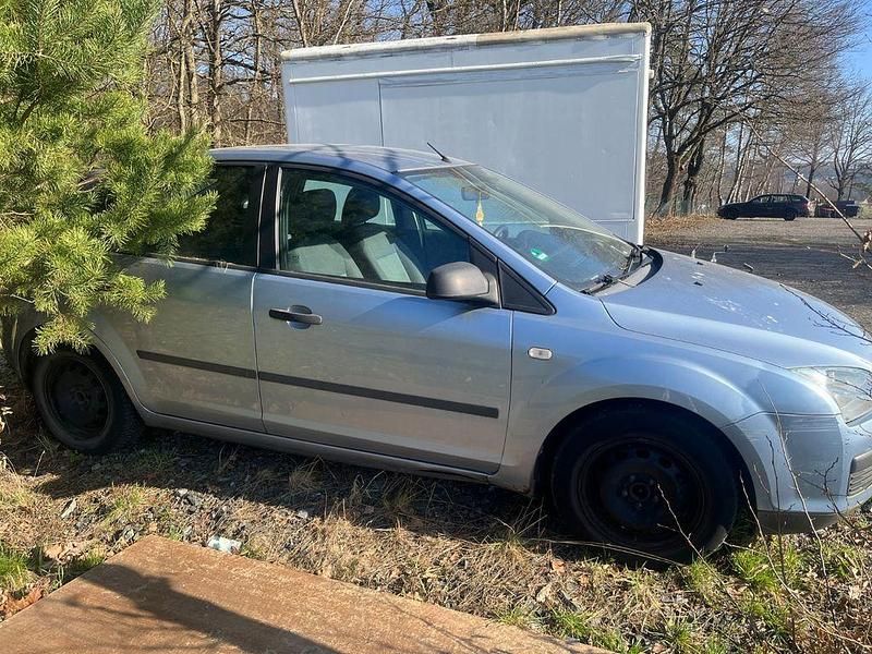 Gebraucht Ford Focus 125 PS (91 kW) 2006 Blau Limousine