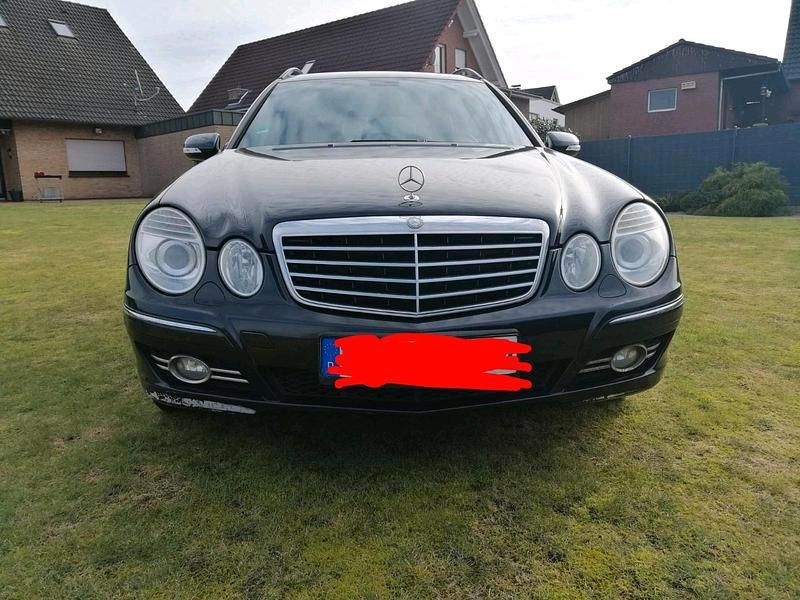 Gebraucht Mercedes E320 224 PS (164 kW) 2007 Schwarz Kombi