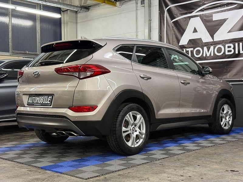 Gebraucht Hyundai Tucson Style 177 PS (130 kW) 2015 Weiß SUV