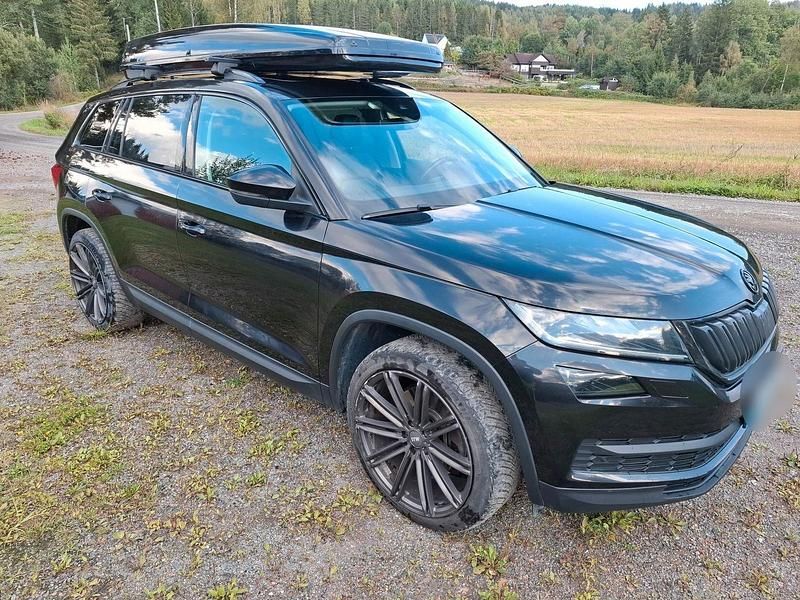Schwarz Gebraucht 2017 Skoda Kodiaq SUV | 19.900 € (Superpreis) - Bild 1/4