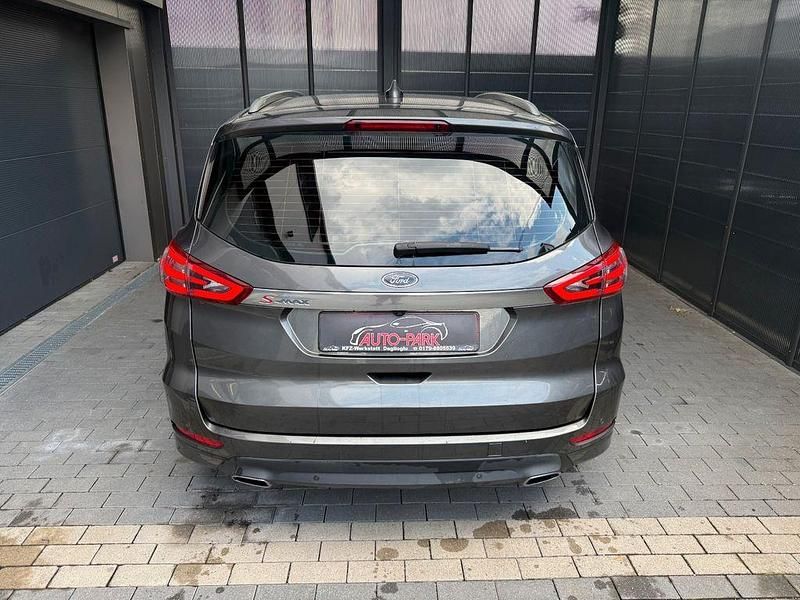 Gebraucht Ford S-MAX Titanium 190 PS (139 kW) 2019 Grau Van / Kleinbus