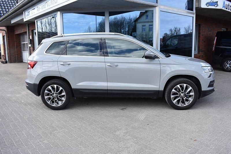 Gebraucht Skoda Karoq Clever 150 PS (110 kW) 2022 Stahlgrau uni SUV