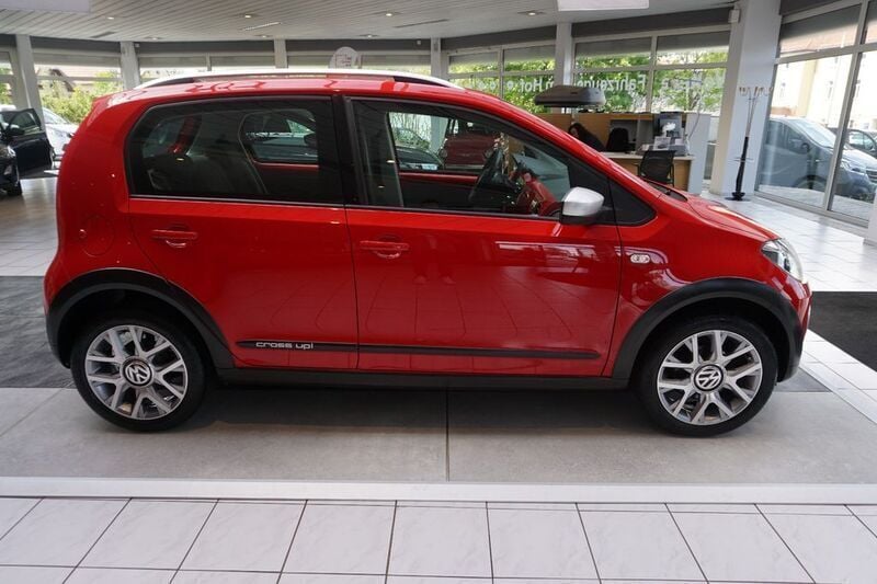 Gebraucht VW cross up! 75 PS (55 kW) 2016 Rot Kleinwagen