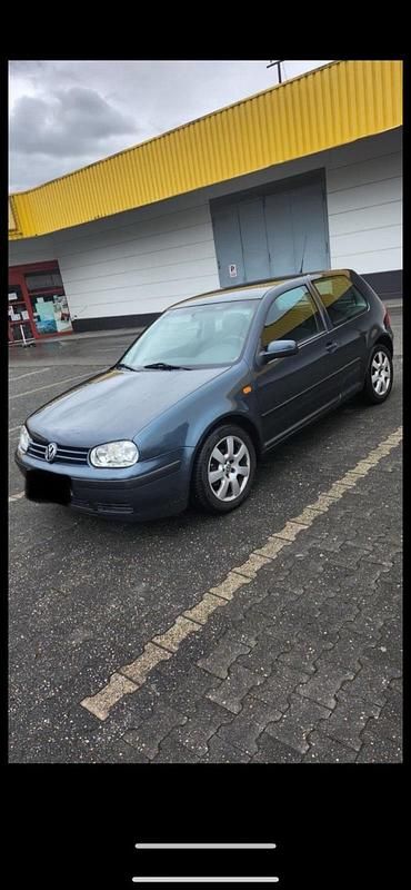 Grau Gebraucht 1998 VW Golf IV Kleinwagen | 2.000 € (Fairer Preis) - Bild 1/4