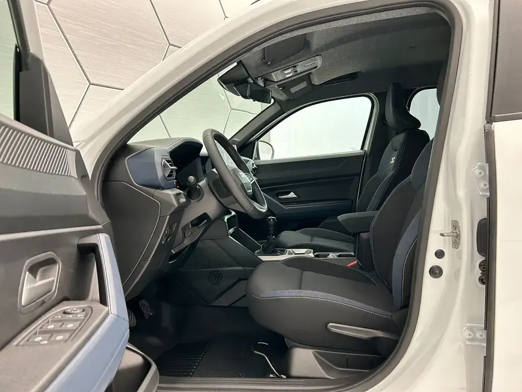 Neu Dacia Duster Expression 122 PS (89 kW) 2026 Weiß SUV