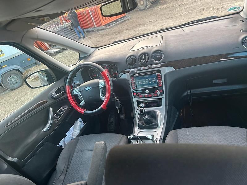 Second-hand Ford Galaxy 177 CP (130 kW) 2008 Albastru Monovolum
