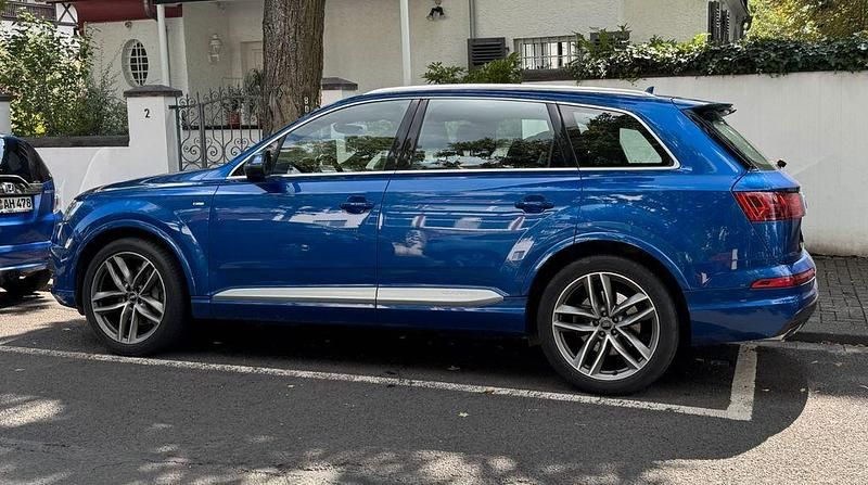 Blau Gebraucht 2017 Audi Q7 S-Line SUV | 36.390 € (Fairer Preis) - Bild 1/4