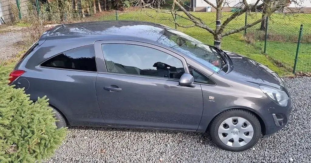 Gebraucht Opel Corsa Active 95 PS (69 kW) 2013 Grau Kleinwagen