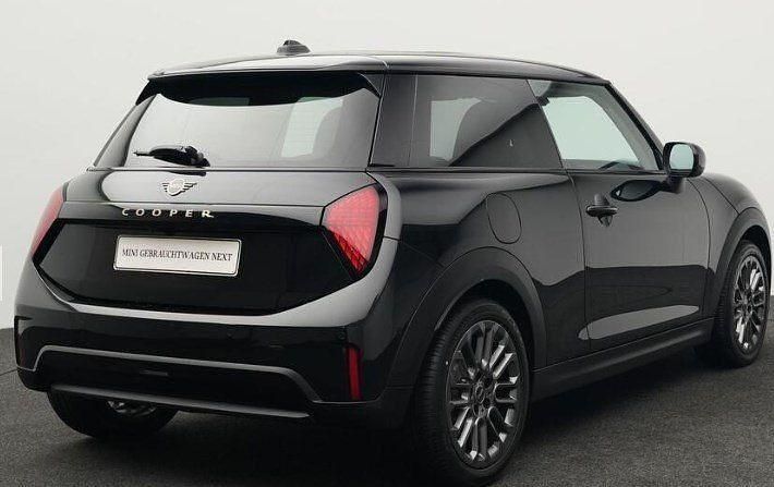 Gebraucht Mini Cooper Classic 156 PS (114 kW) 2024 Schwarz Kleinwagen