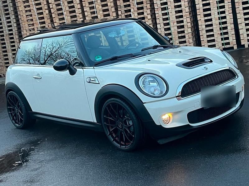 Weiß Gebraucht 2008 Mini Cooper Kleinwagen | 5.990 € (Teuer) - Bild 1/4
