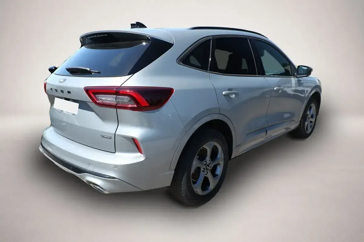 Neu Ford Kuga ST-Line 179 PS (131 kW) 2025 Silber SUV