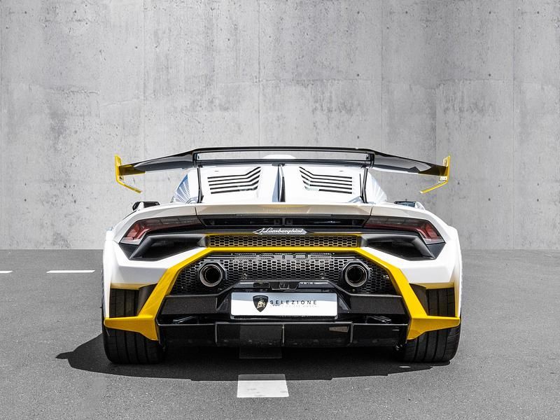 Gebraucht Lamborghini Huracán 639 PS (469 kW) 2024 Limousine