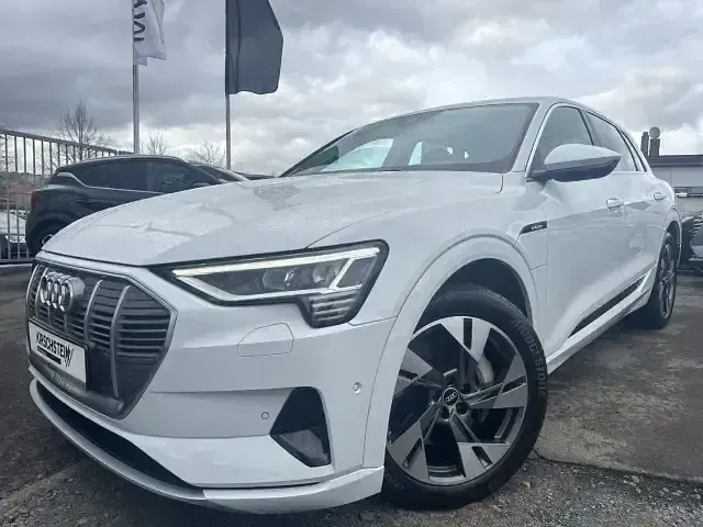Używany Audi e-tron Advanced 230 kW (313 KM) 2020 Biały SUV