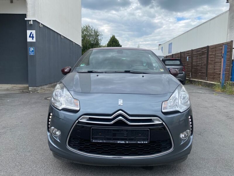 Grau Gebraucht 2011 Citroën DS3 Chic Kleinwagen | 3.550 € (Guter Preis) - Bild 1/4