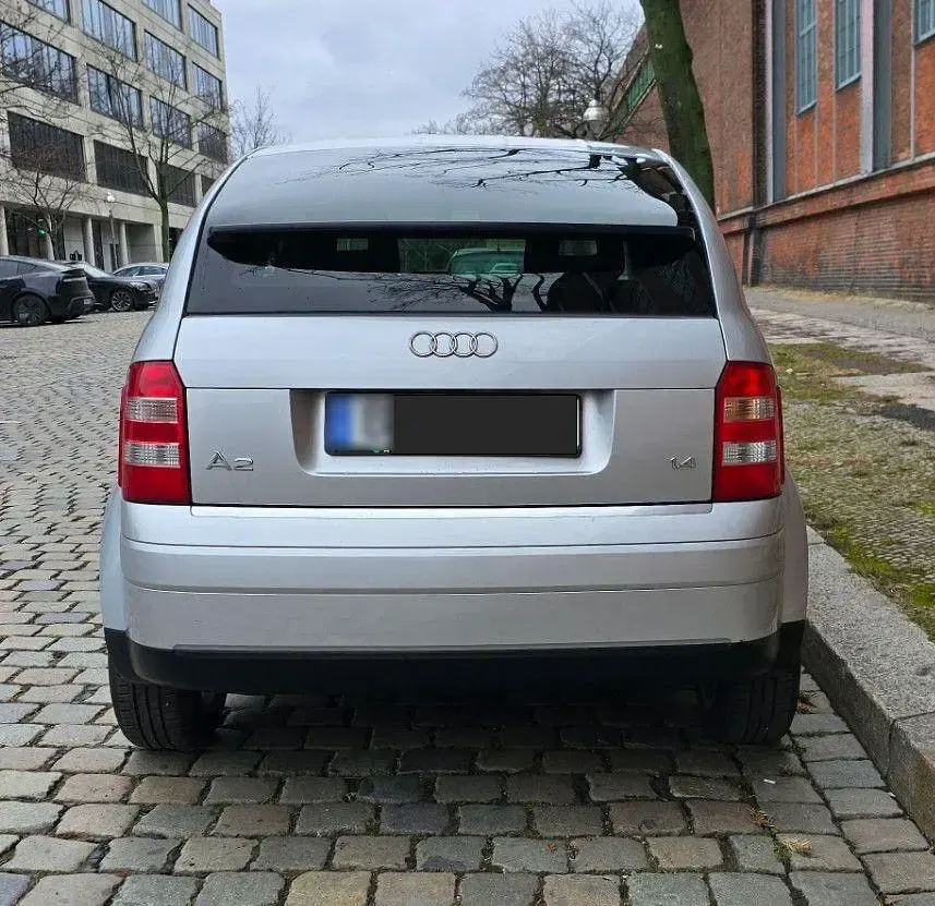 Occasion Audi A2 75 ch (55 kW) 2004 Argent Citadine