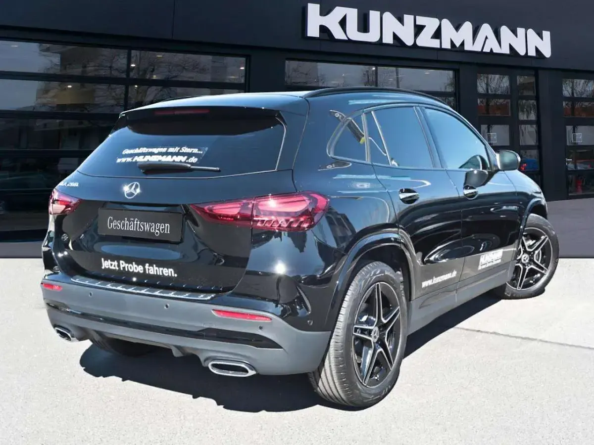 Gebraucht Mercedes GLA200 AMG 163 PS (119 kW) 2026 Nachtschwarz SUV