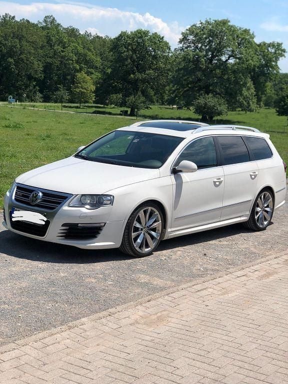 Gebraucht VW Passat R 299 PS (219 kW) 2010 Weiß Kombi