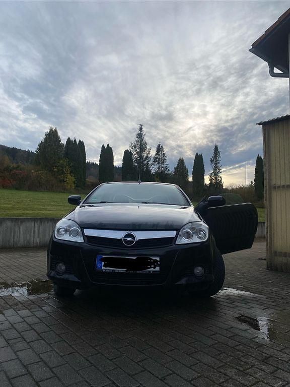 Schwarz Gebraucht 2005 Opel Tigra Cosmo Cabrio | 1.700 € (Fairer Preis) - Bild 1/4
