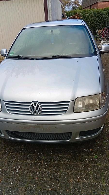 Silber Gebraucht 2001 VW Polo Kleinwagen | 350 € (Superpreis) - Bild 1/4