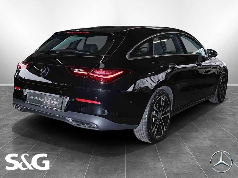 Gebraucht Mercedes CLA180 Advanced Plus 136 PS (100 kW) 2025 Metalliclack kosmosschwarz Limousine