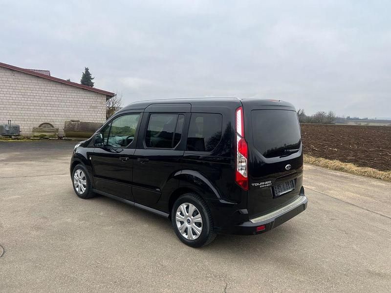 Gebraucht Ford Tourneo Connect Titanium 101 PS (74 kW) 2016 Schwarz Van / Kleinbus