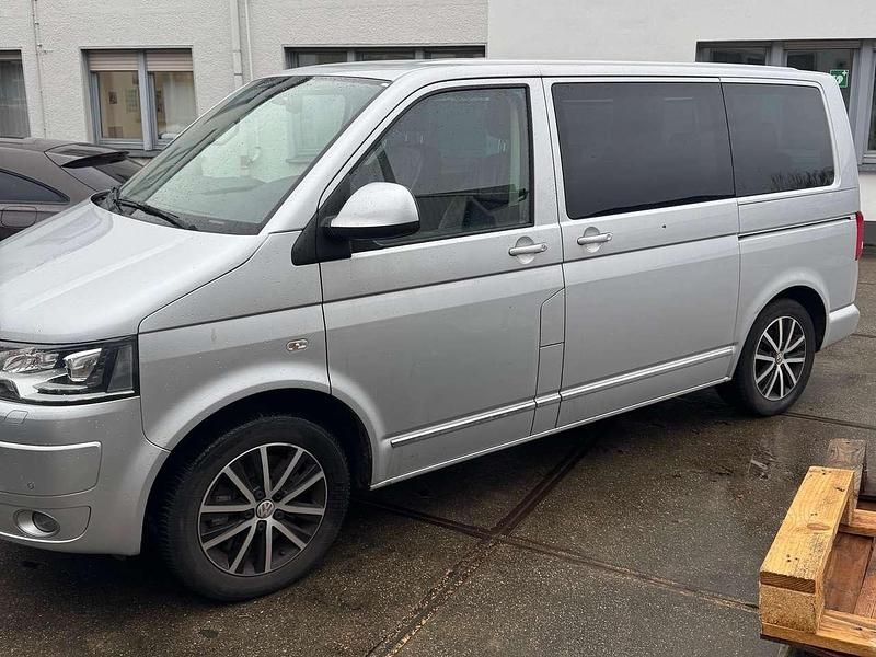 Gebraucht VW Multivan Highline 179 PS (131 kW) 2014 Silber Van