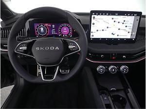 Neu Skoda Superb SportLine 193 PS (141 kW) 2026 Grau (graphitegrau metallic) Kombi
