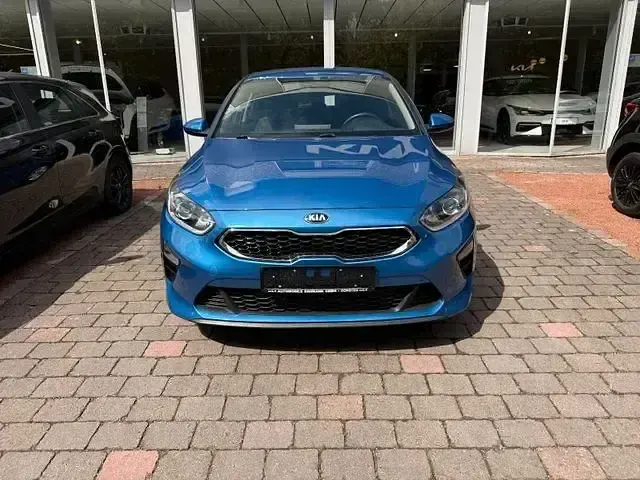 Gebraucht Kia Ceed 140 PS (102 kW) 2021 Andere Kleinwagen