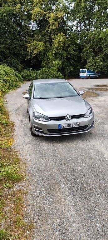 Silber Gebraucht 2014 VW Golf VII Limousine | 6.800 € (Superpreis) - Bild 1/4