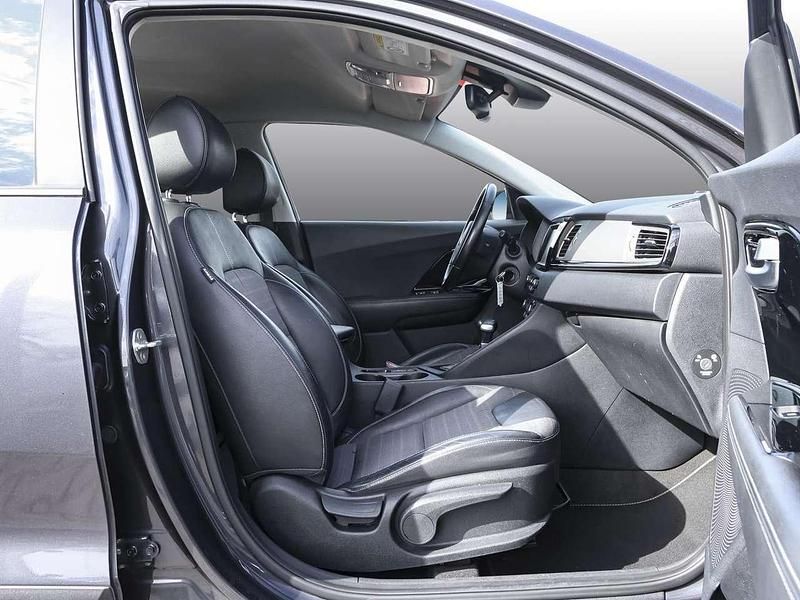Second-hand Kia Niro Vision 2018 Gri SUV